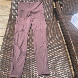 Lululemon Wunder Under purple mesh detail leggings